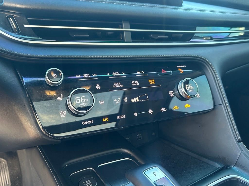 Used 2023 INFINITI QX60 Sensory w/ Cargo Package AWD/4WD image 38