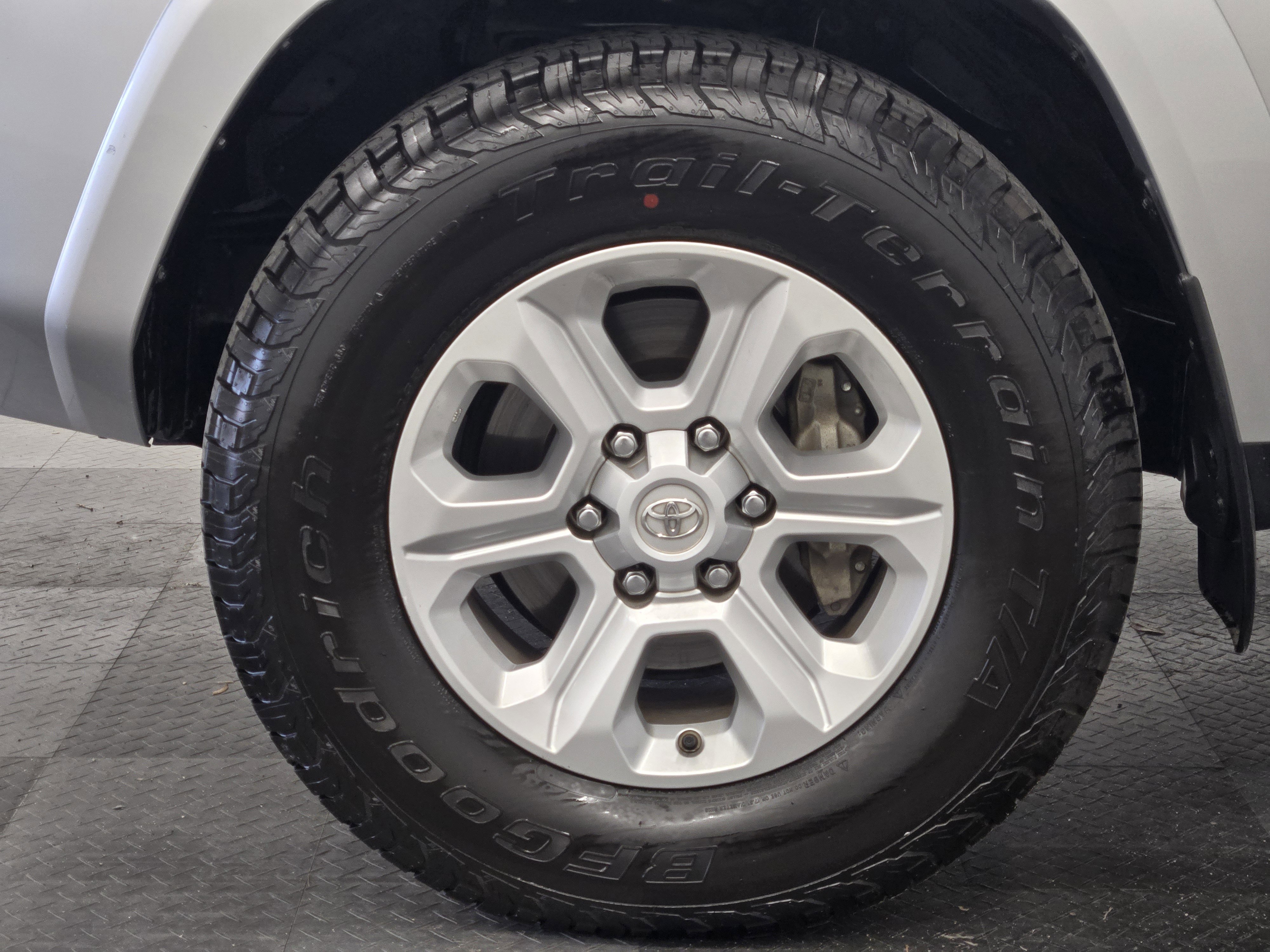 Used 2022 Toyota 4Runner SR5 Premium w/ Moonroof Package RWD image 10