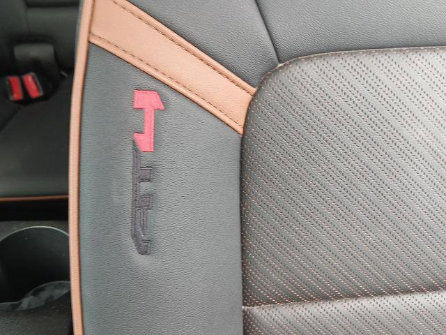 Used 2024 GMC Canyon AT4 w/ AT4 Premium Package image 22