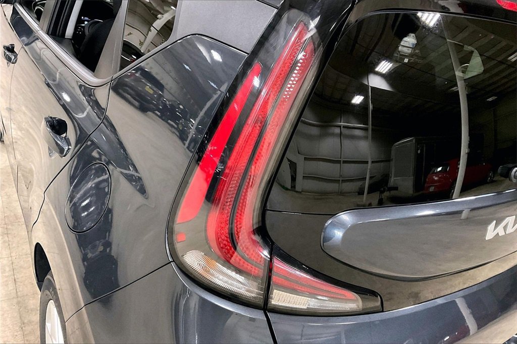 Used 2024 Kia Soul LX w/ LX Technology Package image 27