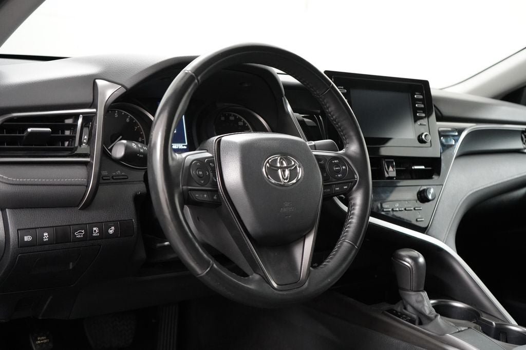 Used 2024 Toyota Camry SE FWD image 13