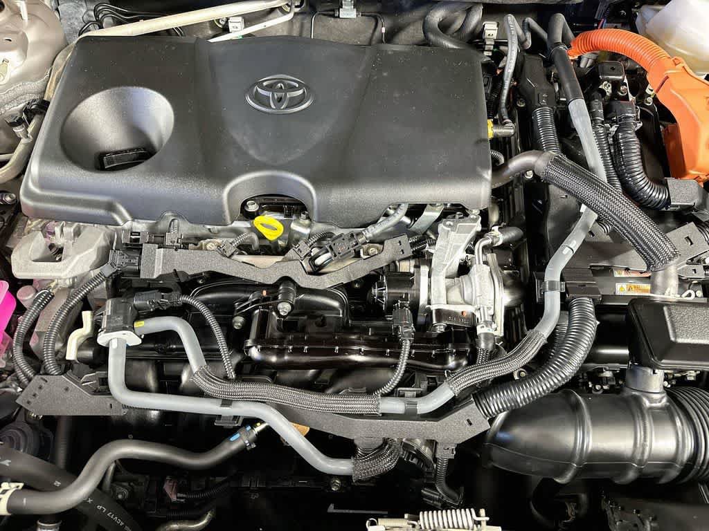 Used 2021 Toyota Venza LE AWD/4WD image 9