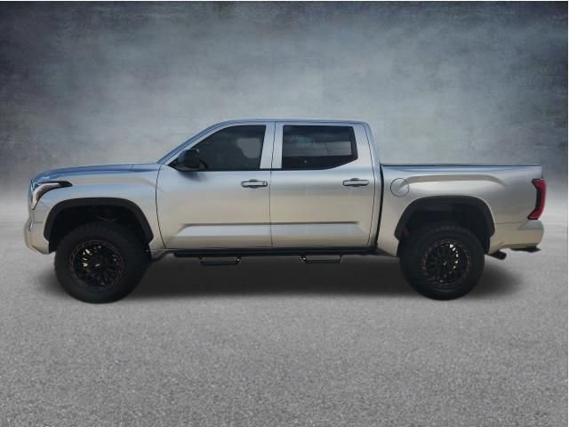 Used 2025 Toyota Tundra SR5 w/ SR5 Premium Package AWD/4WD image 6