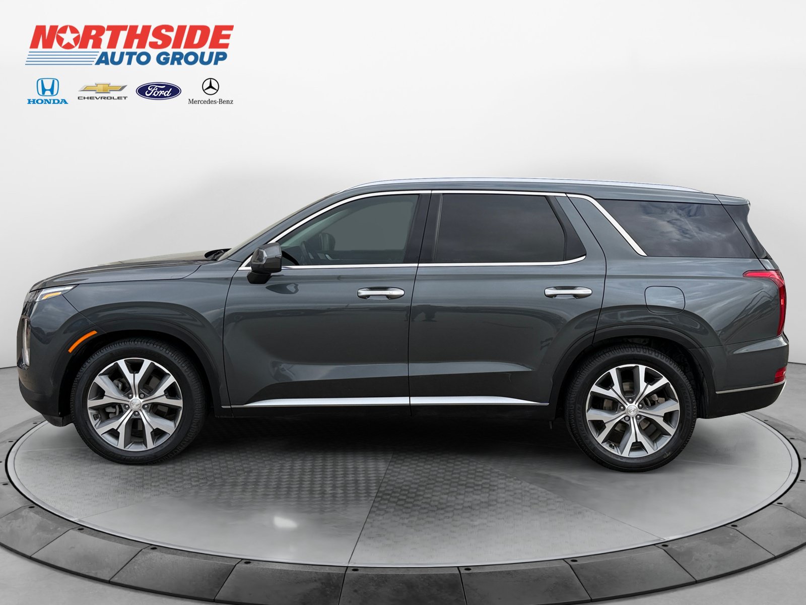 Used 2022 Hyundai Palisade SEL w/ Premium Package FWD image 4