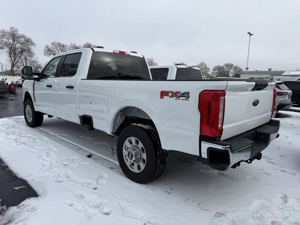 Certified 2024 Ford F350 XLT w/ FX4 Off-Road Package image 2