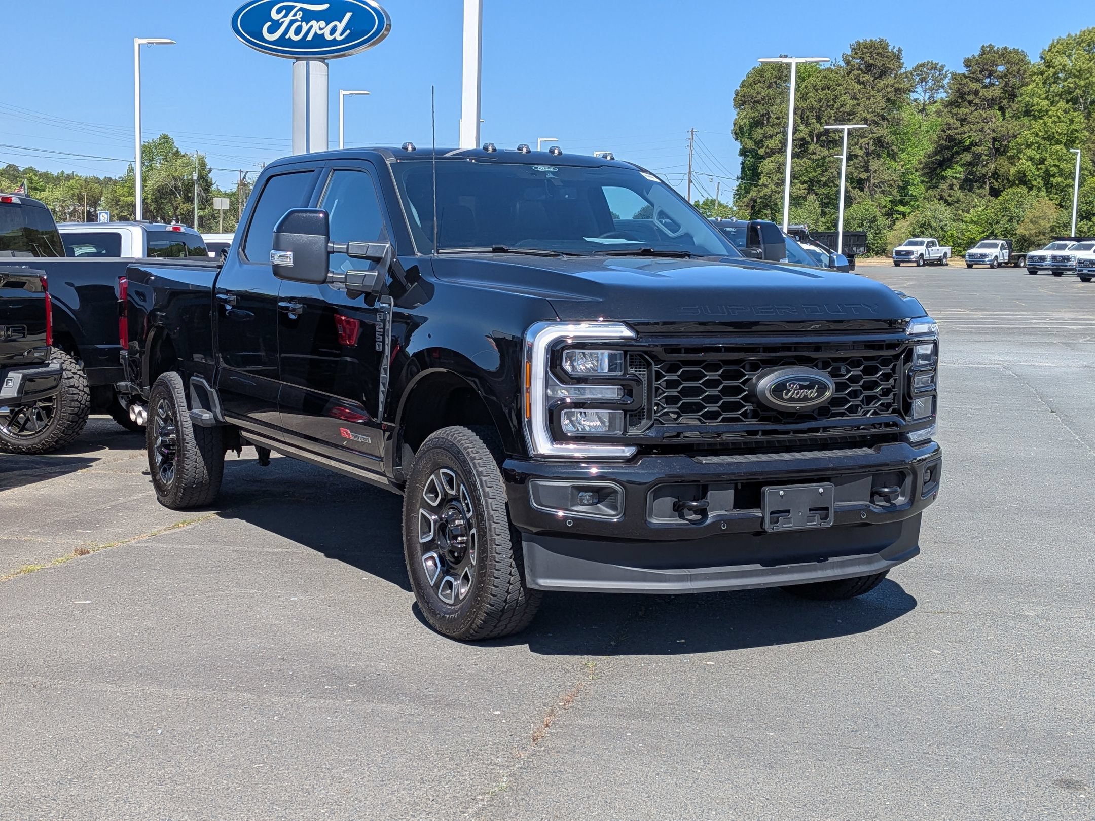 Certified 2025 Ford F250 Lariat w/ Lariat Ultimate Package AWD/4WD image 2