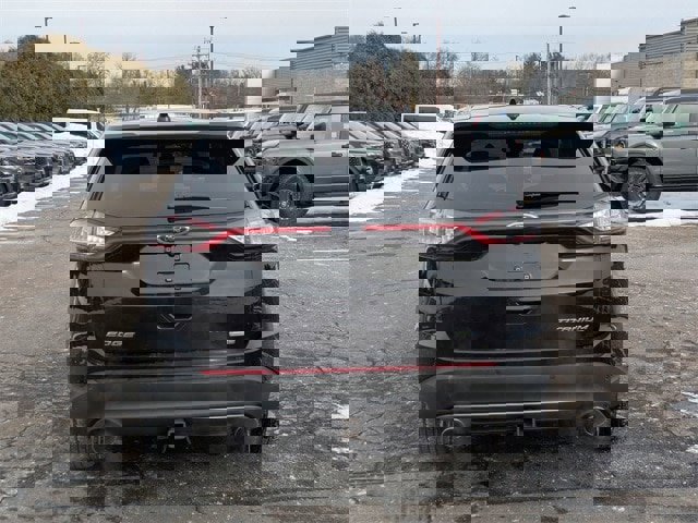 Certified 2018 Ford Edge Titanium w/ Equipment Group 301A image 4