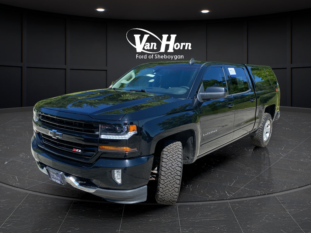 Used 2018 Chevrolet Silverado 1500 LT w/ All Star Edition AWD/4WD image 3