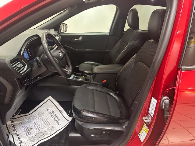Certified 2024 Ford Escape ST-Line w/ Tech Pack #1 AWD/4WD image 7