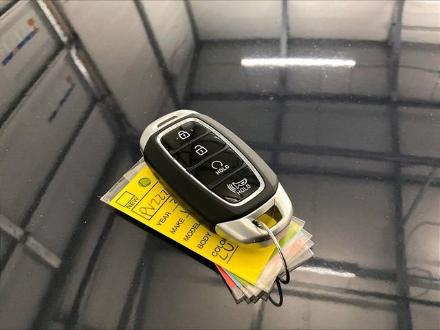 Used 2020 Hyundai Venue FWD image 9