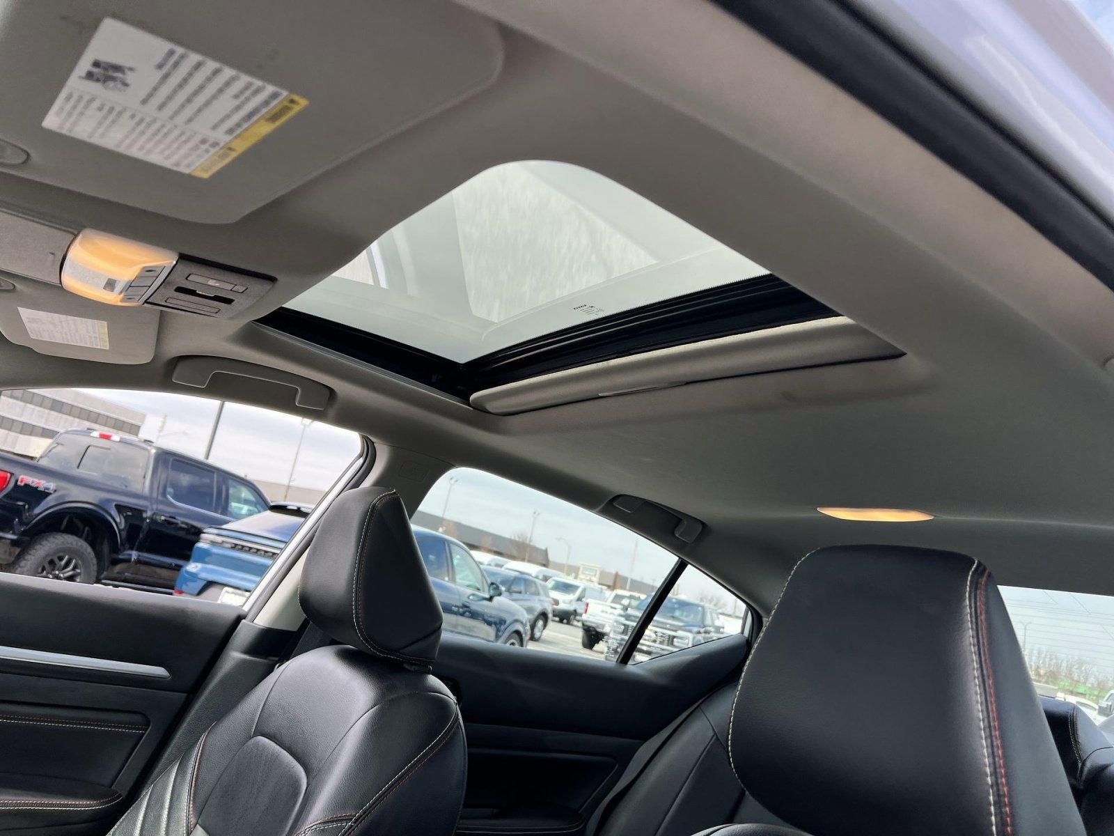 Used 2023 Nissan Altima 2.5 SR w/ SR Premium Package image 32