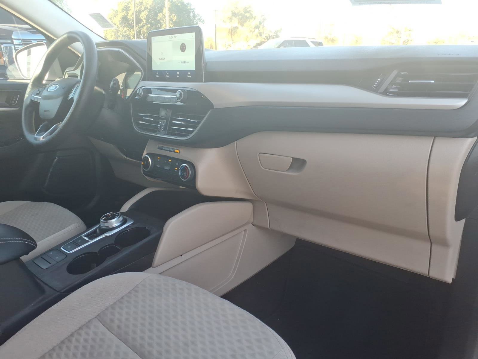 Certified 2022 Ford Escape SE image 10