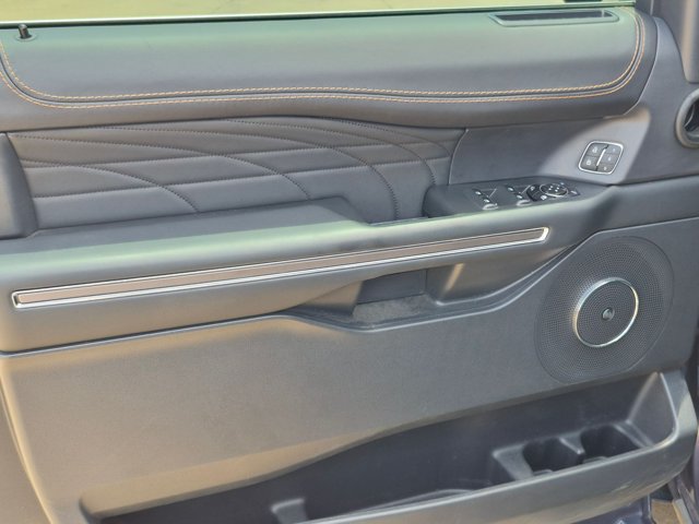 Certified 2023 Ford Expedition Platinum AWD/4WD image 8