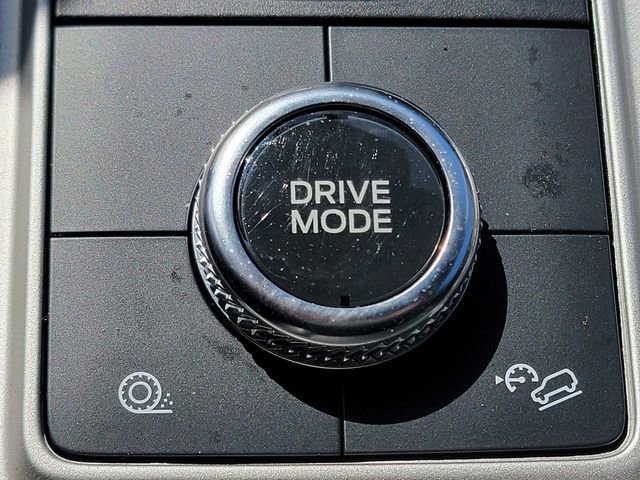 Certified 2023 Ford Explorer XLT w/ Equipment Group 202A AWD/4WD image 15