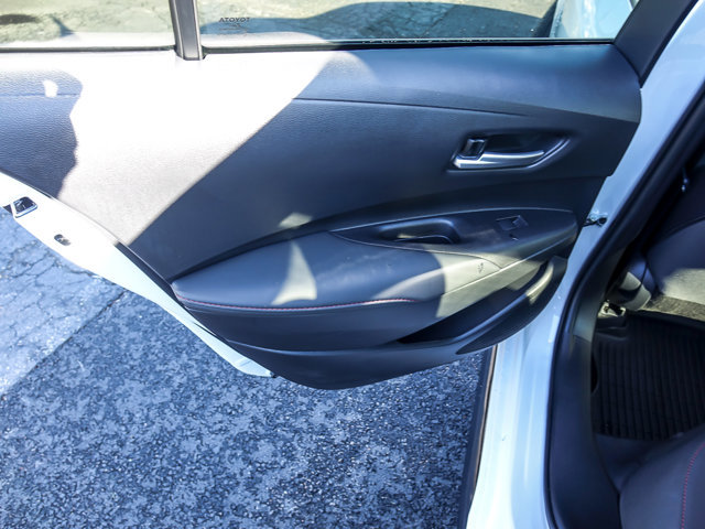 Used 2025 Toyota Corolla SE w/ Convenience Package FWD image 21