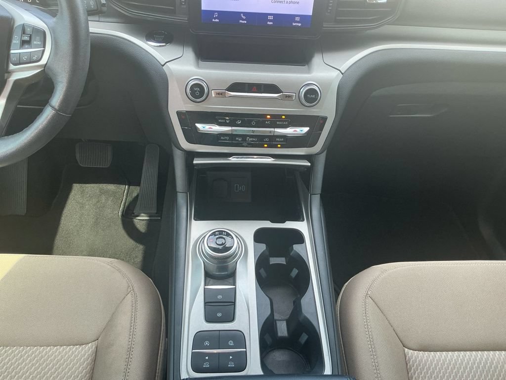 Certified 2023 Ford Explorer XLT RWD image 20