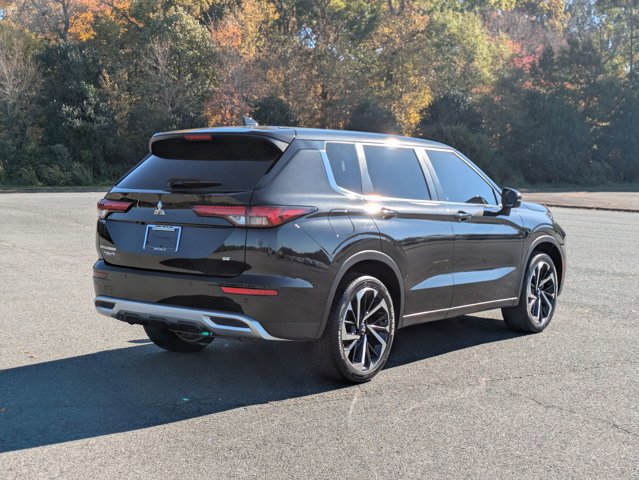 Used 2024 Mitsubishi Outlander SE Black Edition image 5