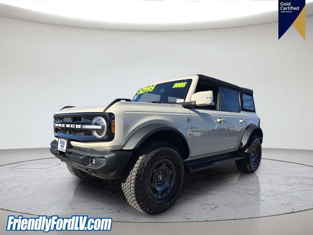 Certified 2025 Ford Bronco Outer Banks w/ Sasquatch Package AWD/4WD image 2