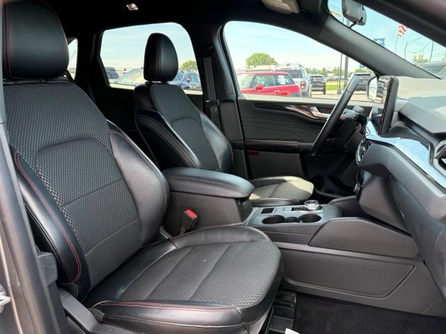 Certified 2024 Ford Escape ST-Line w/ Tech Pack #1 AWD/4WD image 9