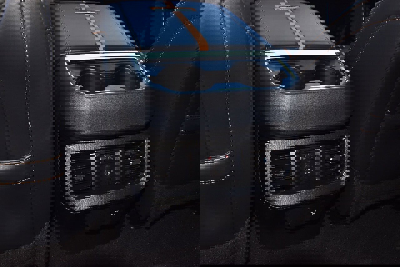 Certified 2024 Ford F250 Platinum w/ FX4 Off-Road Package image 18