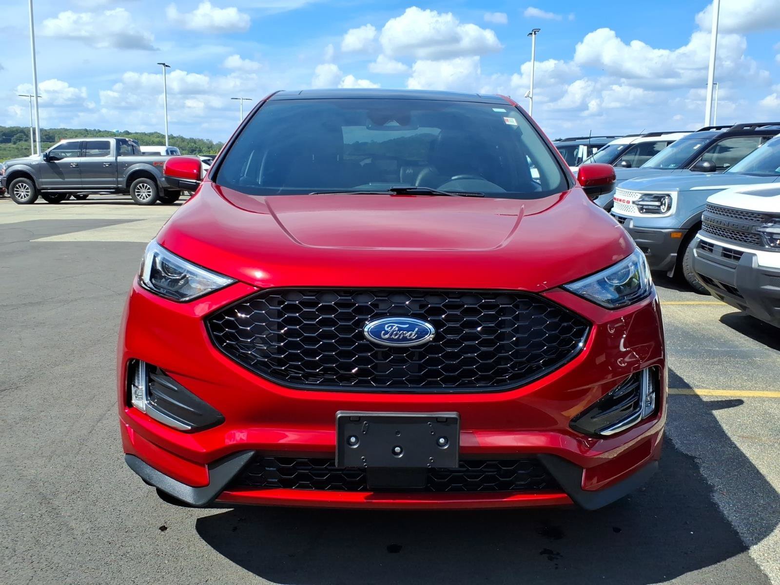 Certified 2023 Ford Edge ST-Line AWD/4WD image 2