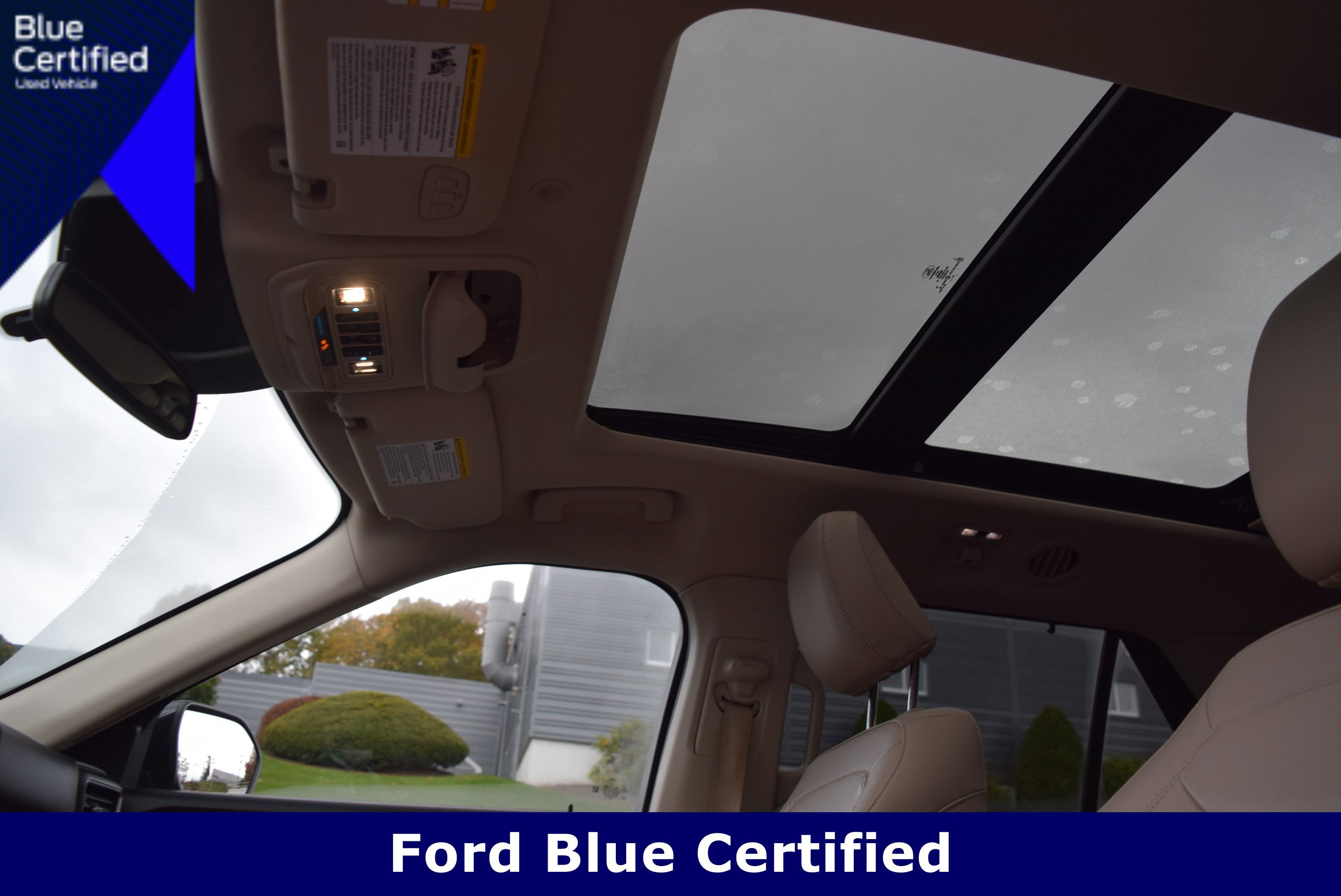 Certified 2022 Ford Explorer Limited w/ Equipment Group 301A image 11