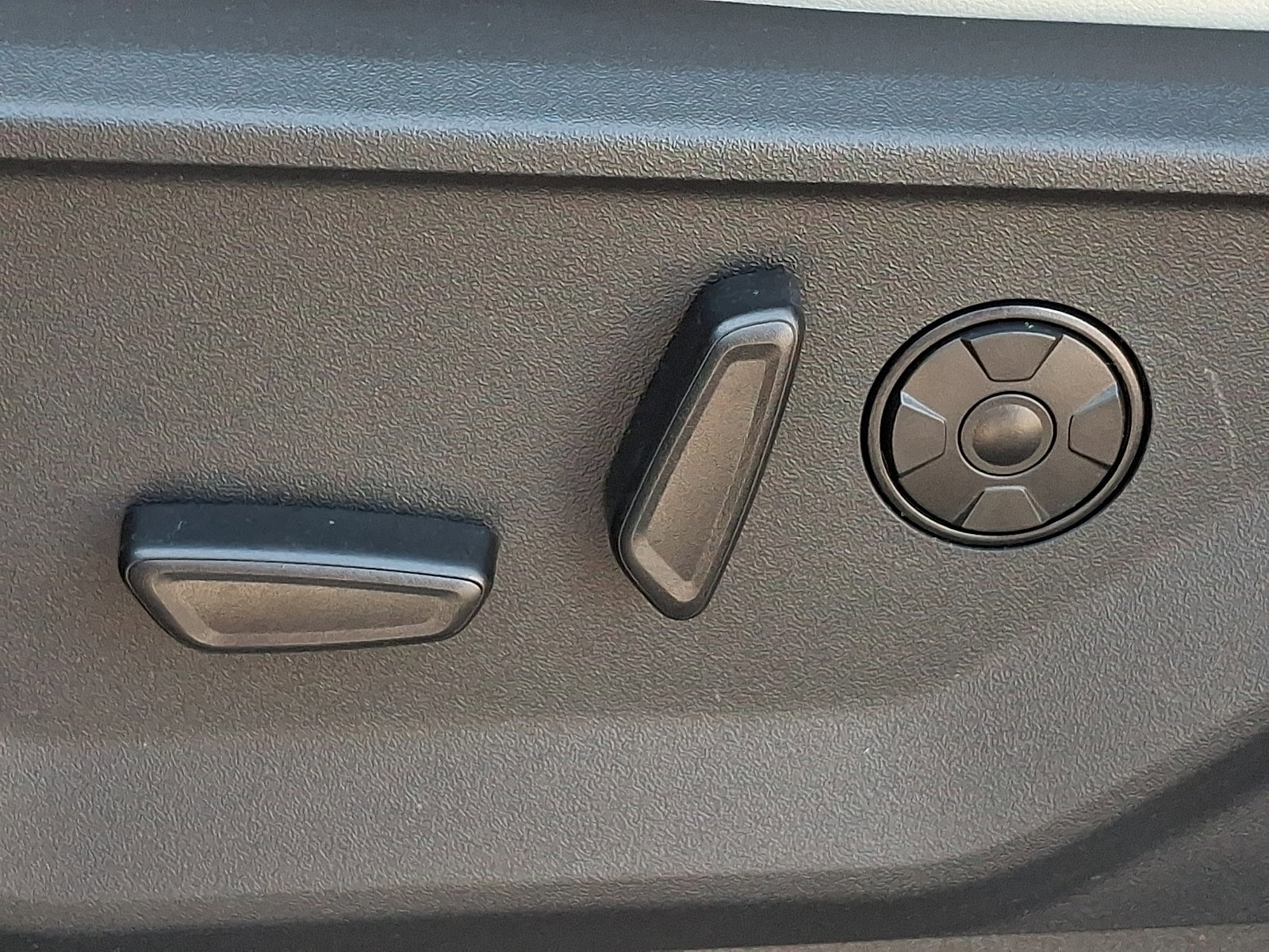 Certified 2025 Ford Expedition Max Platinum w/ Platinum Ultimate Package image 31