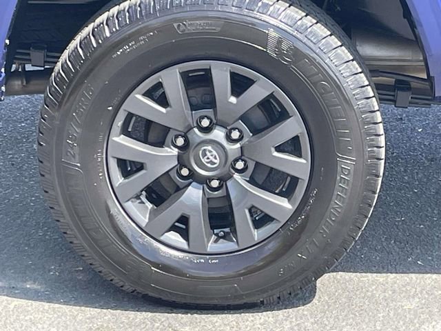 Used 2023 Toyota Tacoma SR5 w/ Technology Package AWD/4WD image 34