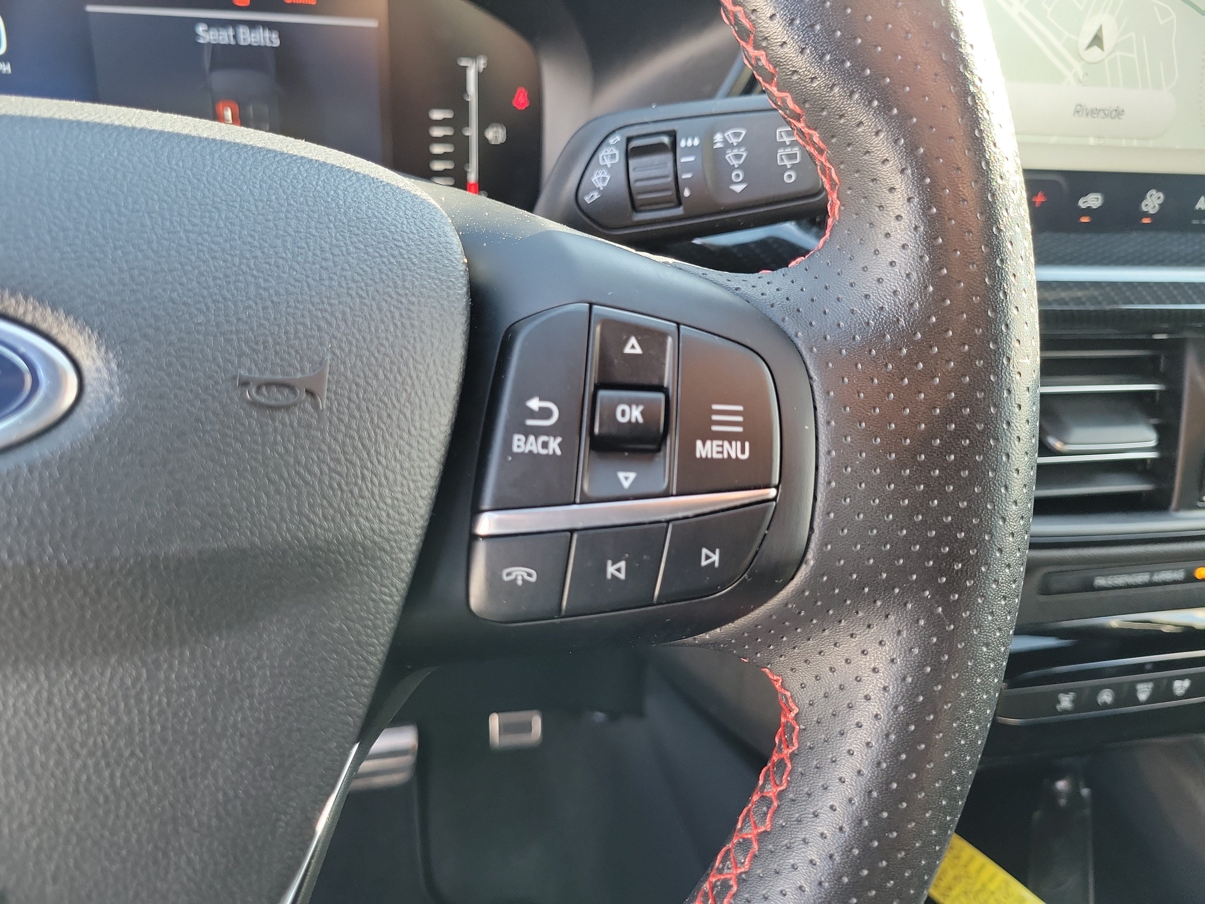 Certified 2024 Ford Escape ST-Line w/ Tech Pack #1 FWD image 7