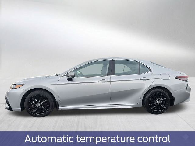 Used 2024 Toyota Camry SE FWD image 3