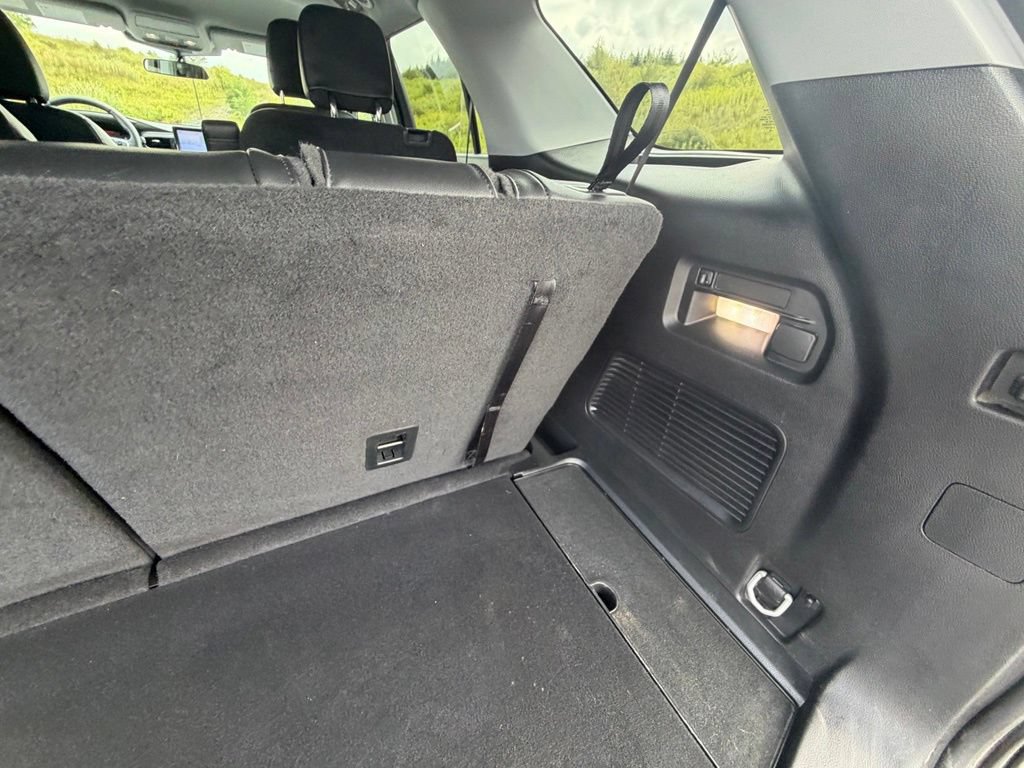 Certified 2023 Ford Explorer XLT w/ Equipment Group 202A AWD/4WD image 49
