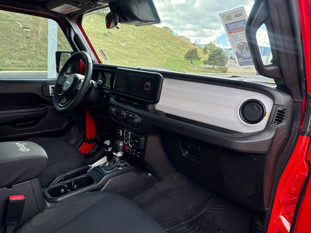 Used 2025 Jeep Wrangler Unlimited Sport AWD/4WD image 31