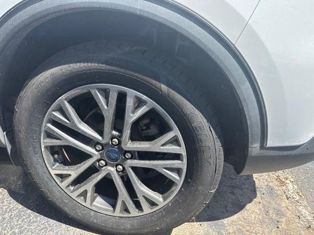 Certified 2021 Ford Escape SEL FWD image 12