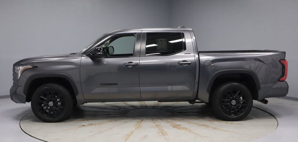 Used 2024 Toyota Tundra Limited AWD/4WD image 10