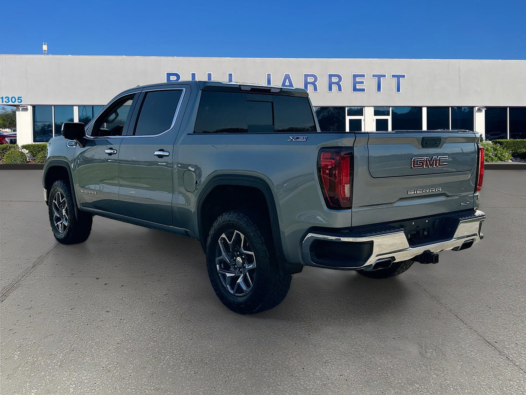 Used 2024 GMC Sierra 1500 SLT w/ SLT Premium Package image 3