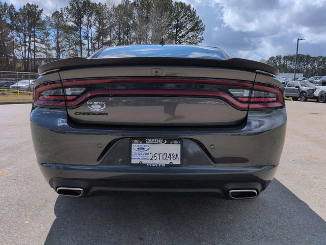 Used 2023 Dodge Charger SXT w/ Blacktop Package image 3