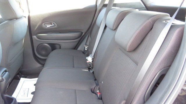 Used 2018 Honda HR-V LX image 11