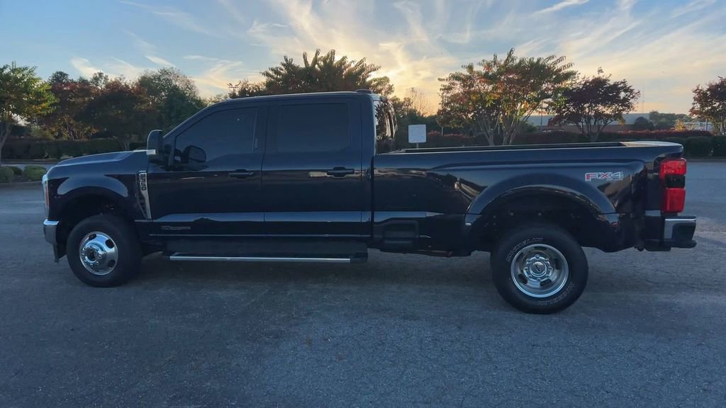 Certified 2023 Ford F350 Lariat image 37
