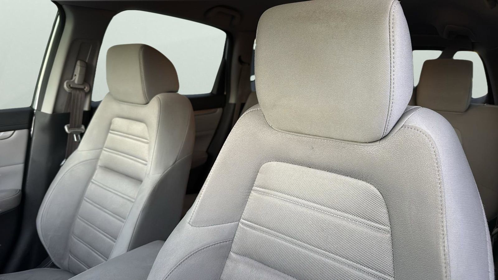 Used 2019 Honda CR-V LX image 9