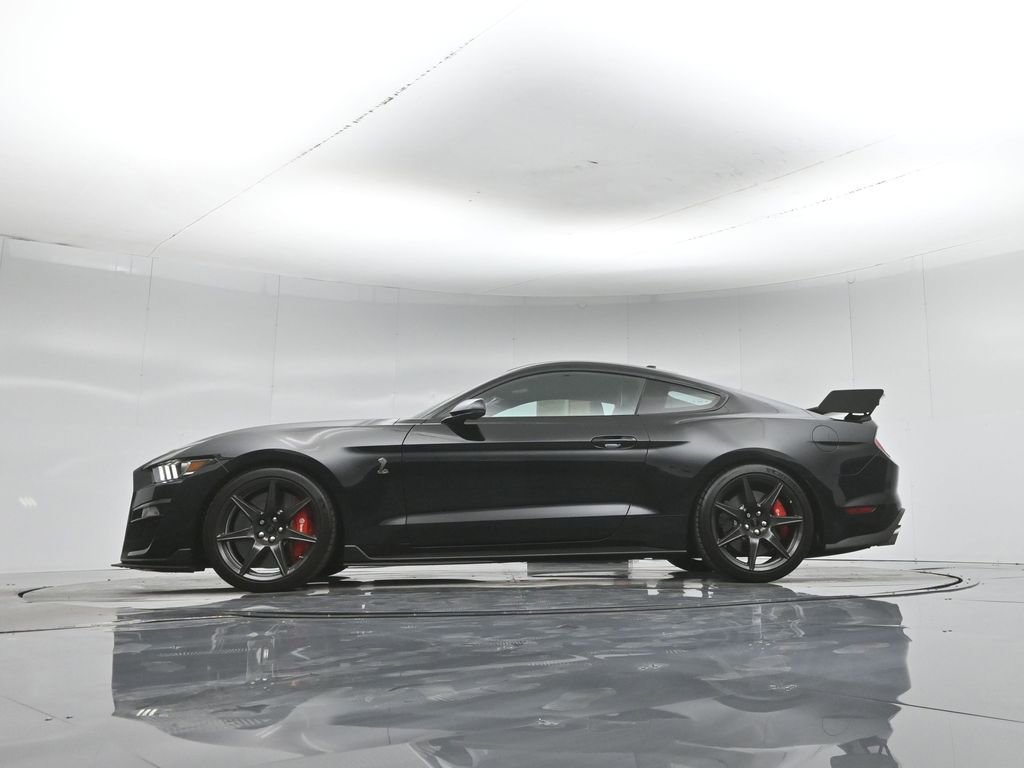 Certified 2021 Ford Mustang Shelby GT500 w/ Carbon Fiber Track Pack RWD image 6