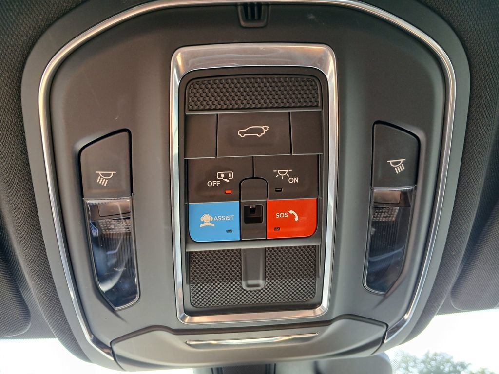 Used 2024 Jeep Grand Cherokee L Laredo RWD image 17