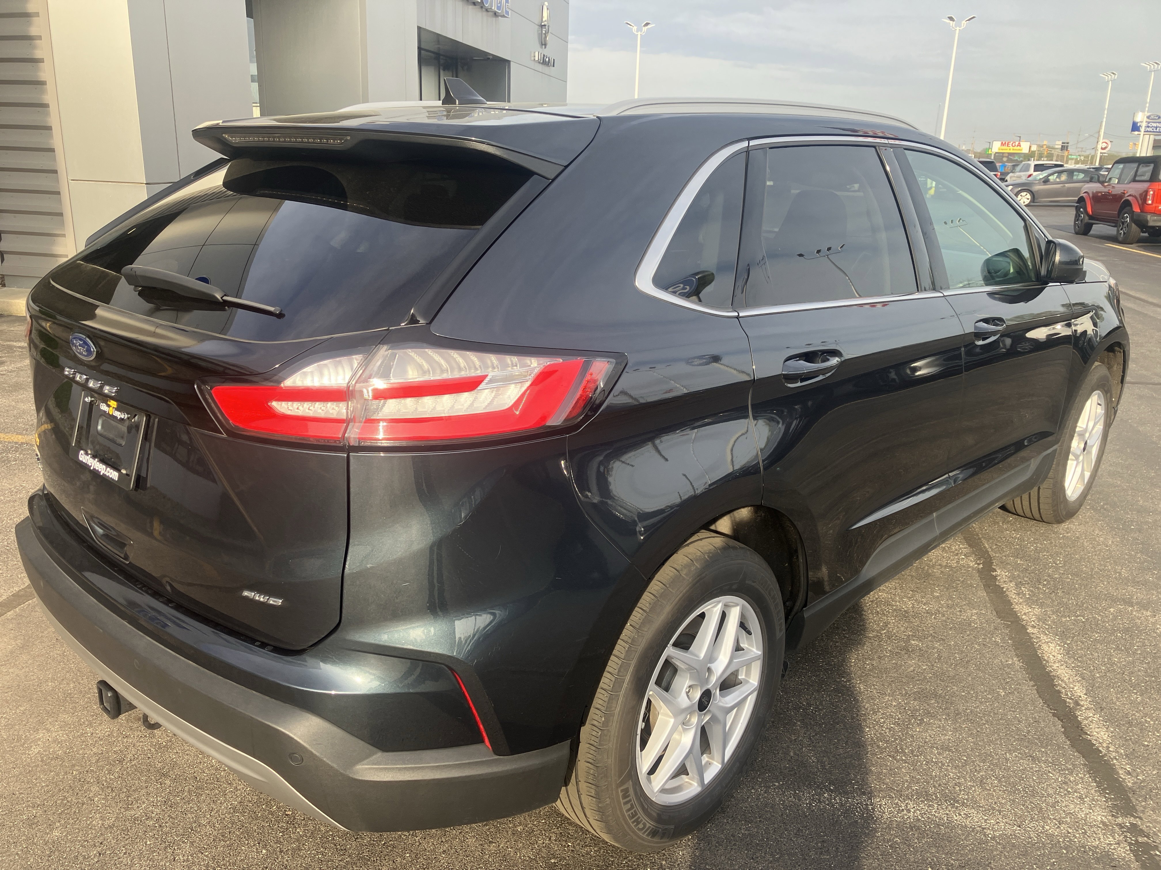 Certified 2024 Ford Edge SEL w/ Convenience Package AWD/4WD image 7