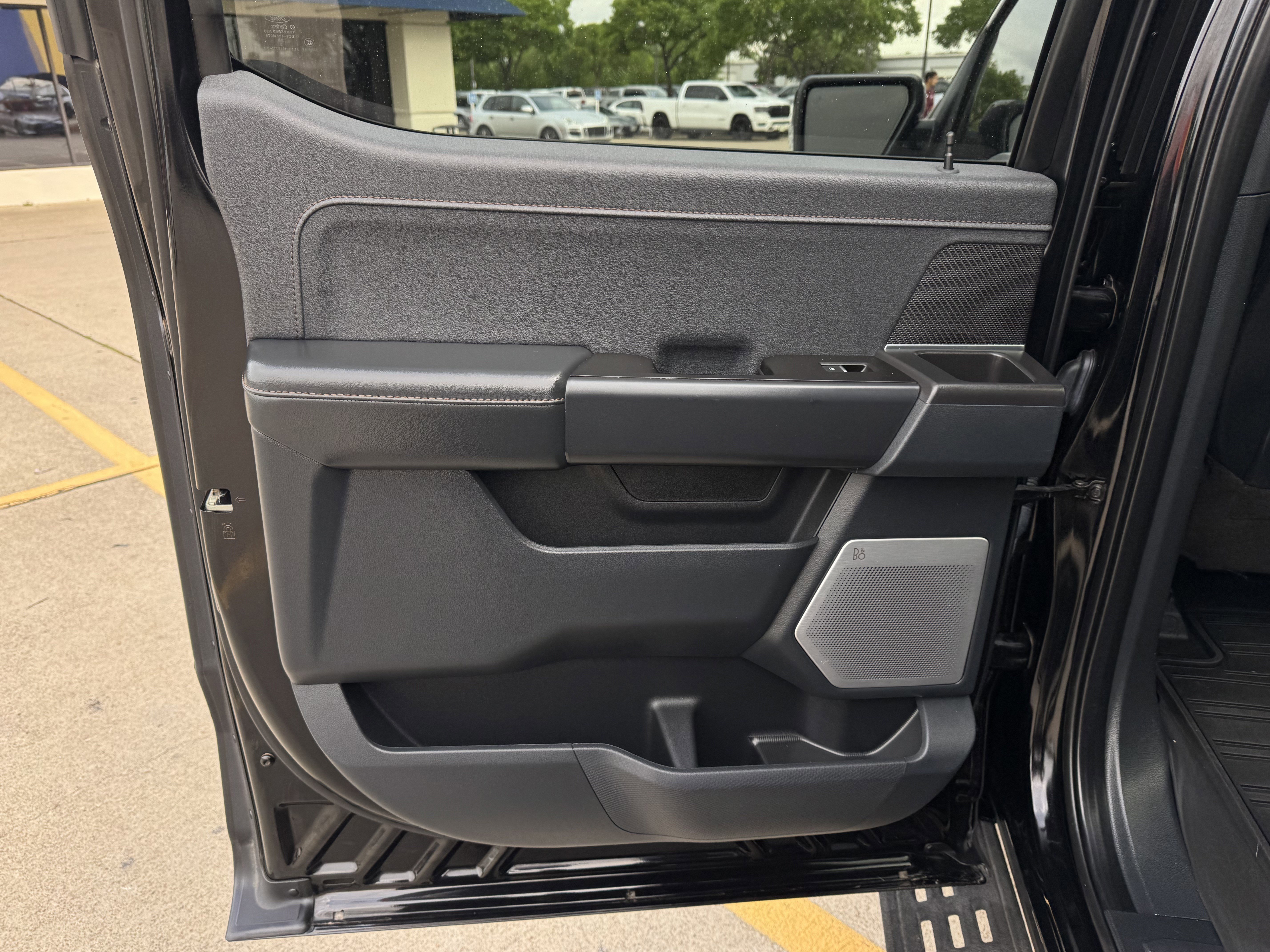 Certified 2022 Ford F150 Raptor w/ Raptor 37 Performance Package image 17