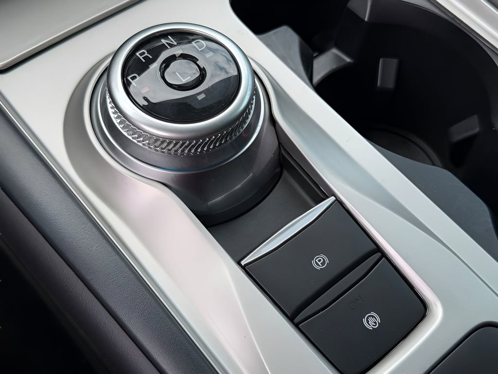 Certified 2023 Ford Explorer XLT RWD image 34