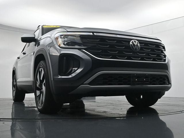 Used 2024 Volkswagen Atlas Cross Sport SE AWD/4WD image 36
