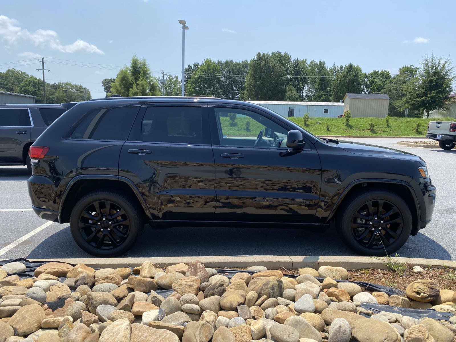 Used 2021 Jeep Grand Cherokee Laredo X RWD image 8