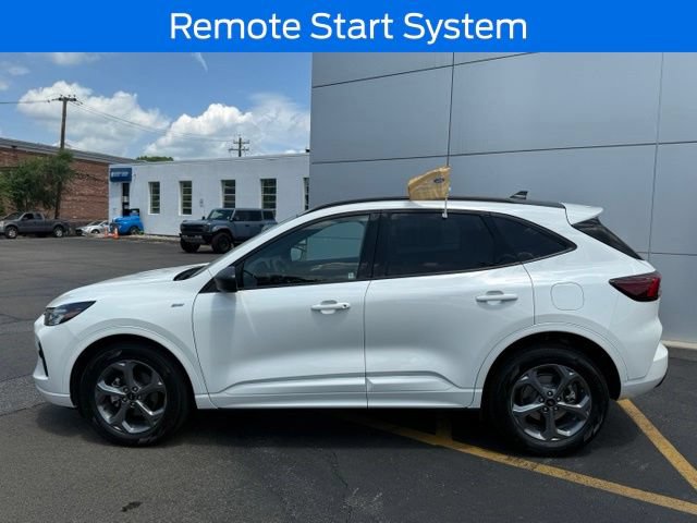 Certified 2024 Ford Escape ST-Line w/ Tech Pack #1 AWD/4WD image 6