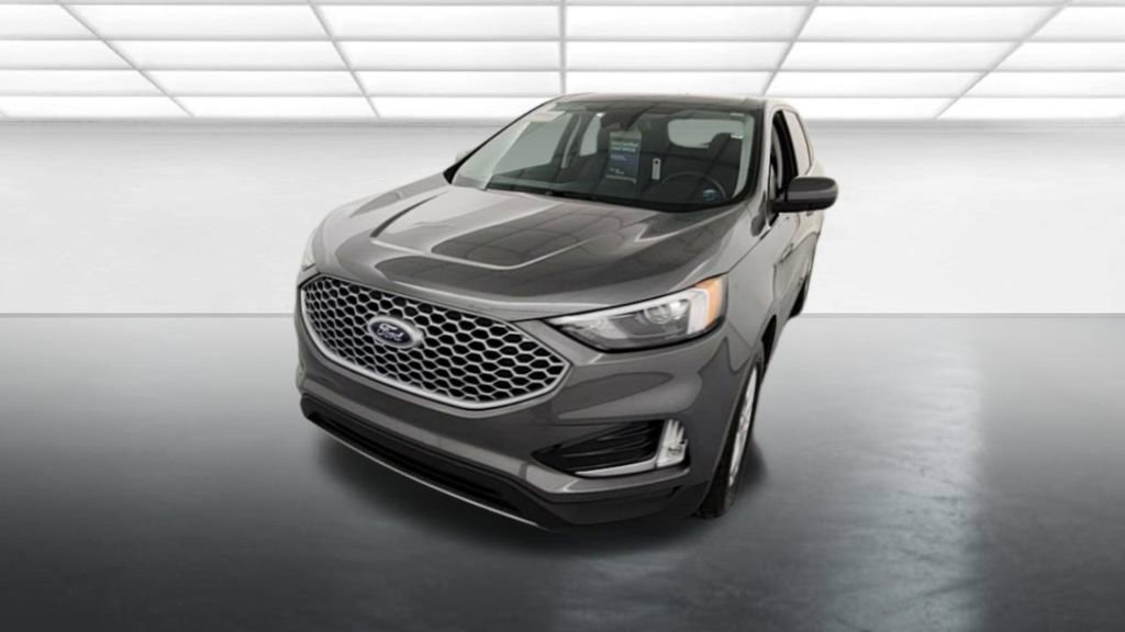 Certified 2024 Ford Edge SEL w/ Convenience Package AWD/4WD image 2