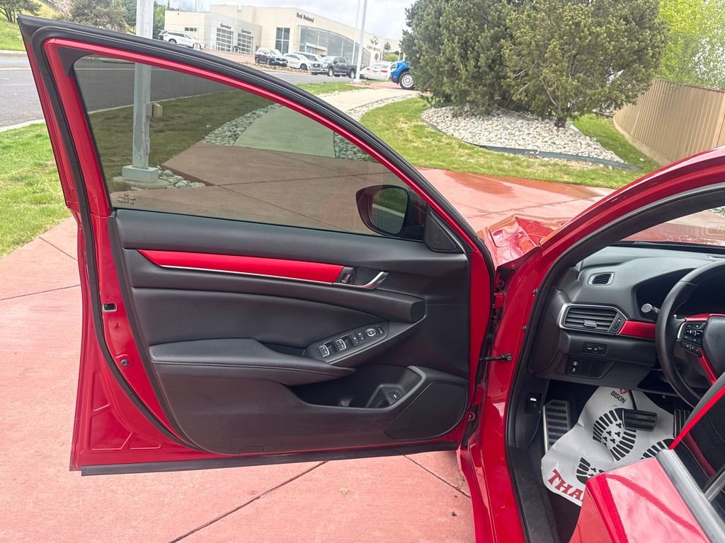 Used 2020 Honda Accord Sport image 10