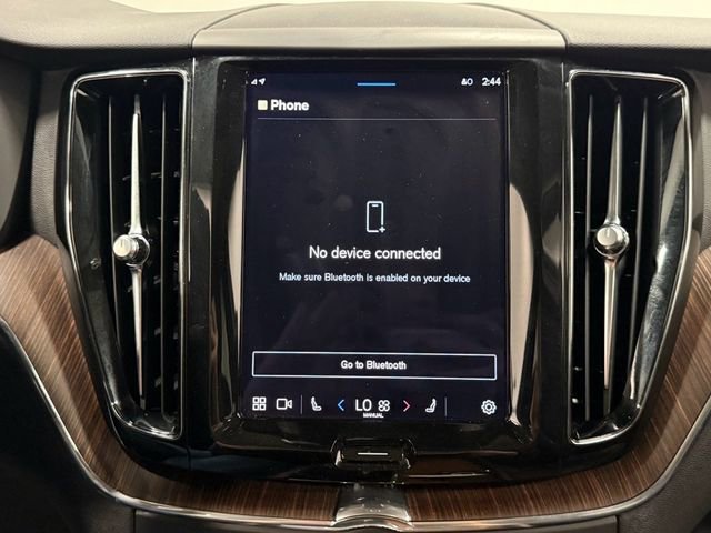 Used 2022 Volvo XC60 B5 Momentum AWD/4WD image 26